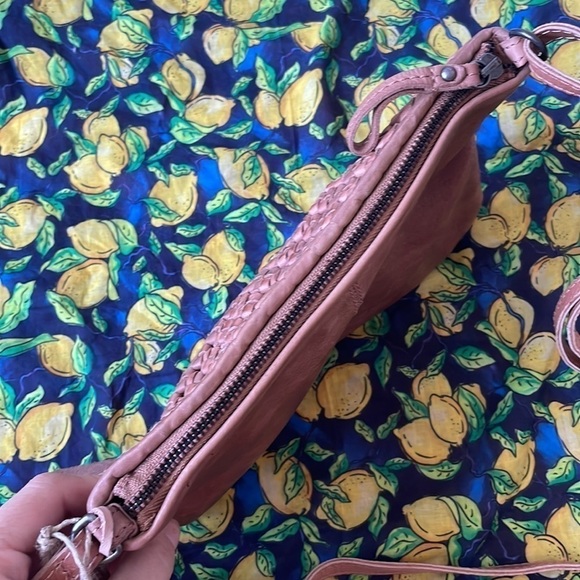 Brand New Passport to India Genuine Leather Woven Zipper Vintage Crossbody Purse - Picture 6 of 15